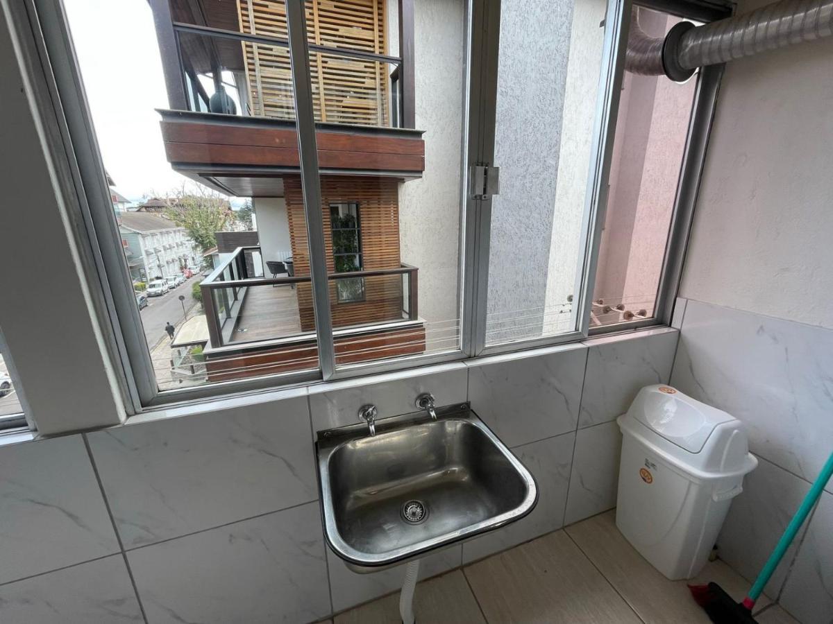 Apartamento Para 9 Pessoas - Blumenhaus 201 - Uma Quadra Da Rua Coberta! Gramado Zewnętrze zdjęcie